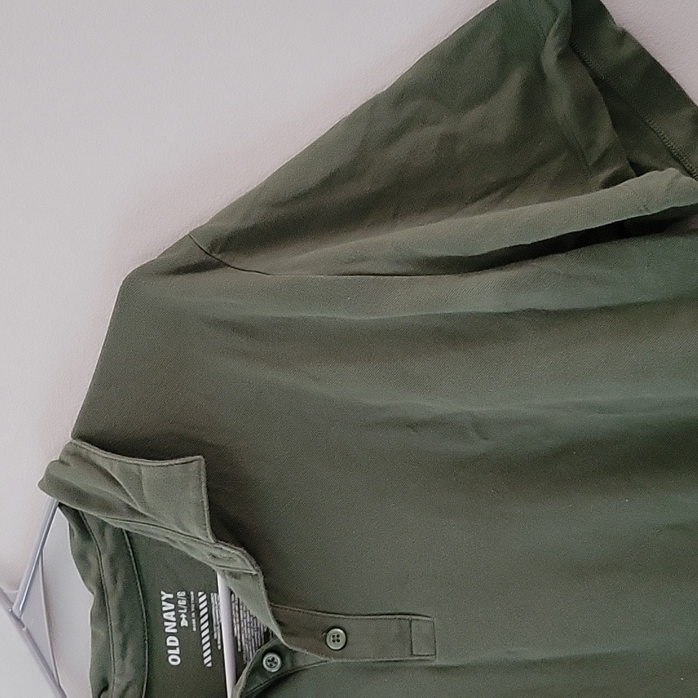 2/$15 Bundle of 2 Polo Shirts - Picture 6 of 7